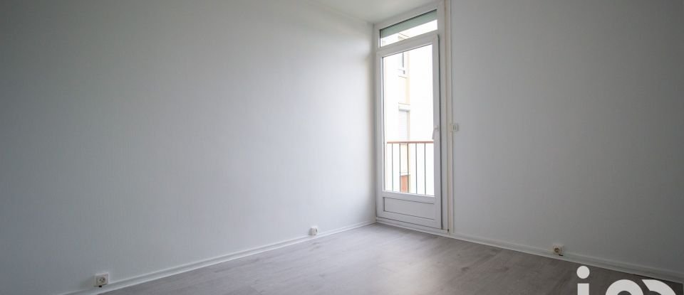 Apartment 3 rooms of 63 m² in Avon (77210)