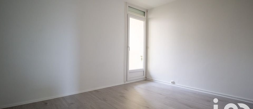 Apartment 3 rooms of 63 m² in Avon (77210)