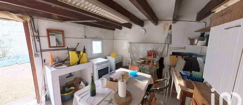 Ferme 4 pièces de 97 m² à Savigny-en-Véron (37420)