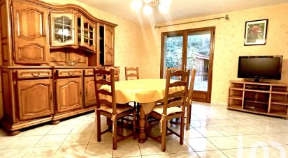 Traditional house 4 rooms of 80 m² in Lacanau (33680)