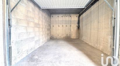 Parking/garage/box de 13 m² à Moissy-Cramayel (77550)