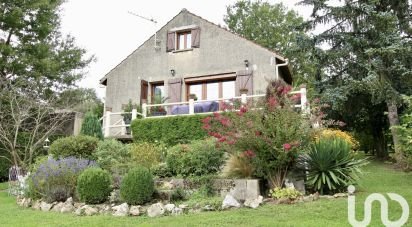 Traditional house 5 rooms of 103 m² in Montgé-en-Goële (77230)