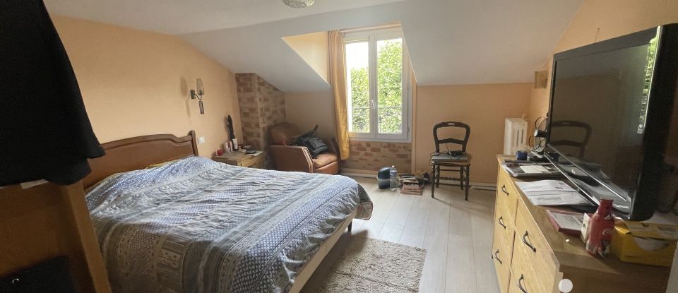 Maison traditionnelle 6 pièces de 117 m² à L'Haÿ-les-Roses (94240)