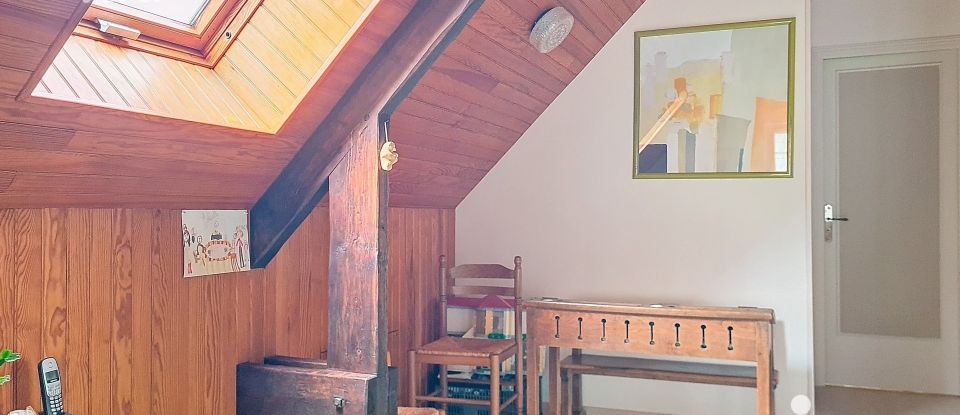 Traditional house 7 rooms of 134 m² in Pacé (35740)