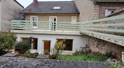 House 6 rooms of 133 m² in Mézy-sur-Seine (78250)