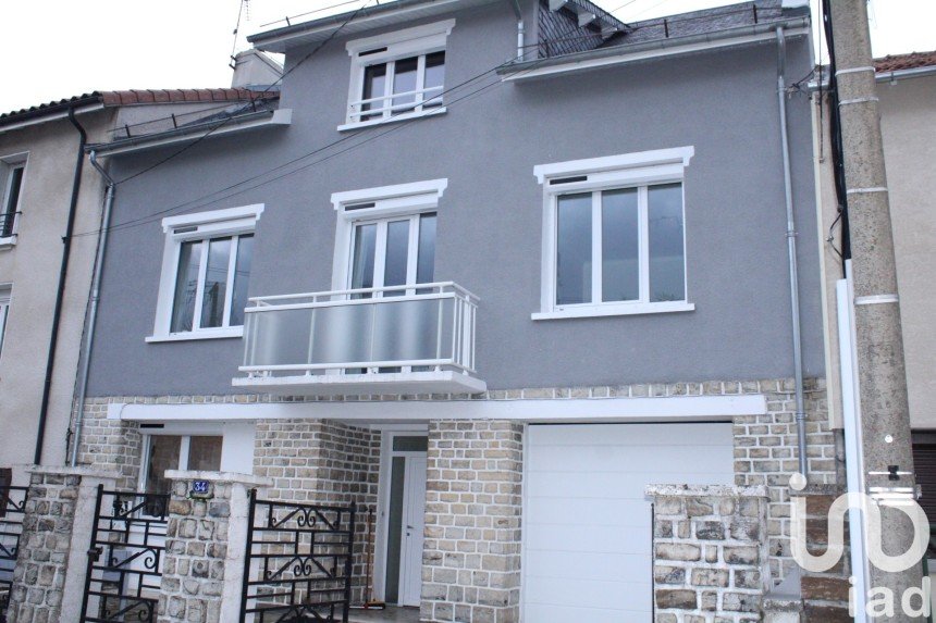 House 9 rooms of 190 m² in Langogne (48300)