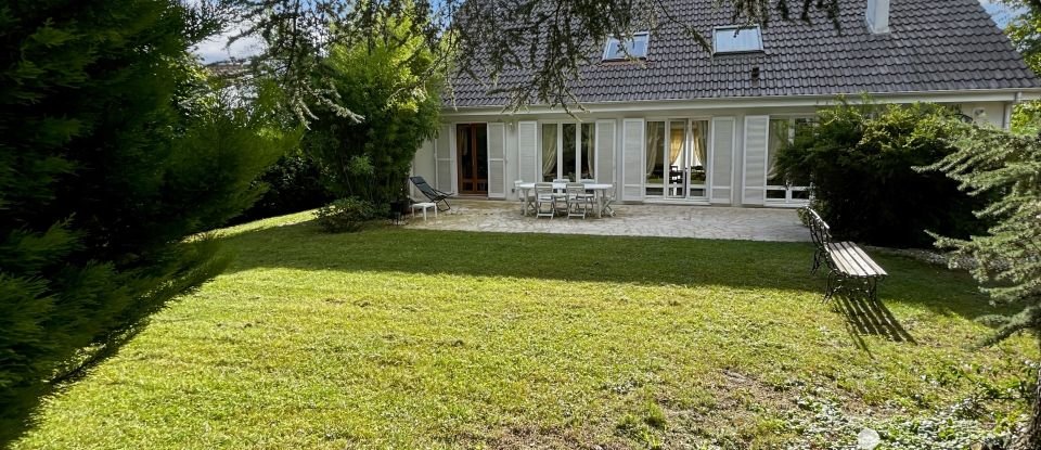 Maison 7 pièces de 183 m² à Santeny (94440)