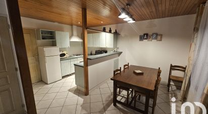 Maison de campagne 5 pièces de 92 m² à Guerlesquin (29650)