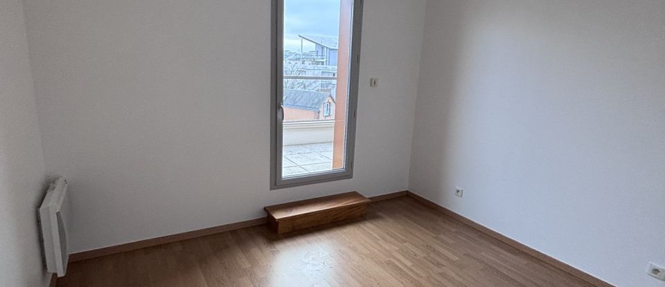 Apartment 3 rooms of 68 m² in Chartres (28000)