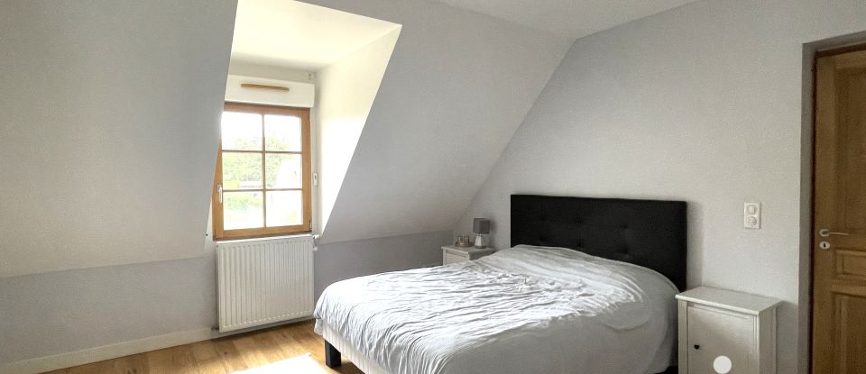 Maison 5 pièces de 220 m² à Sainte-Gemme-Moronval (28500)