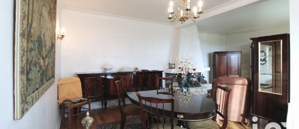 Country house 7 rooms of 180 m² in Ladignac-sur-Rondelles (19150)