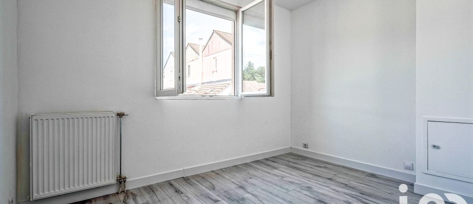 Maison 4 pièces de 105 m² à Nandy (77176)