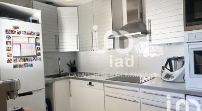 Apartment 3 rooms of 77 m² in Puteaux (92800)