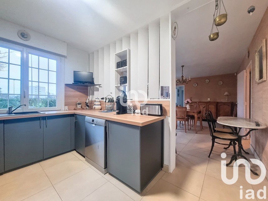 Maison 5 pièces de 109 m² à Amiens (80000)