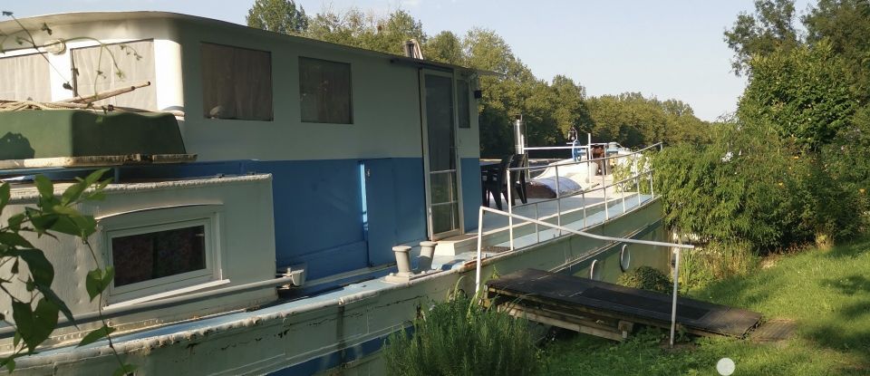 House boat 3 rooms of 60 m² in Marolles-sur-Seine (77130)