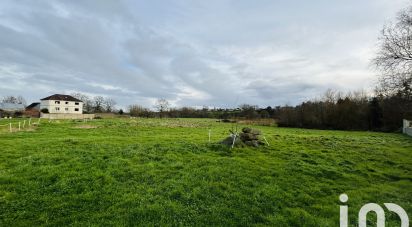 Terrain de 6 588 m² à Grandparigny (50600)