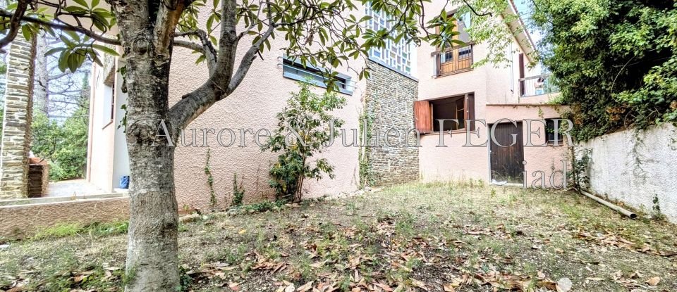 Traditional house 8 rooms of 242 m² in Trouillas (66300)