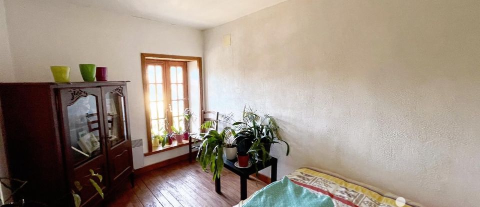 House 5 rooms of 200 m² in Aydoilles (88600)