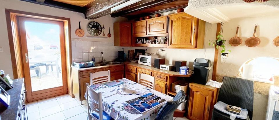 House 5 rooms of 200 m² in Aydoilles (88600)