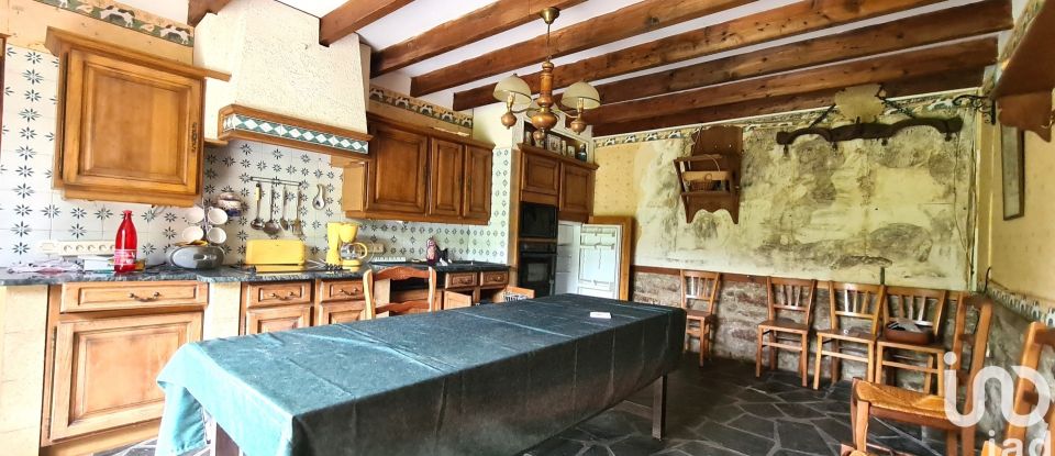 Country house 7 rooms of 168 m² in Questembert (56230)