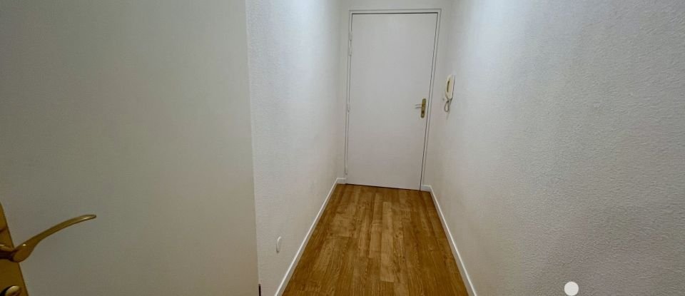 Apartment 2 rooms of 43 m² in Creil (60100)