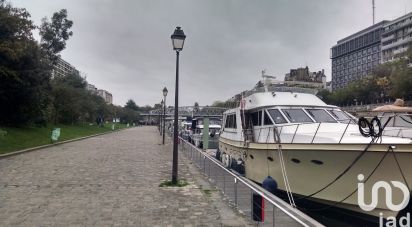 Parking of 11 m² in Paris (75012)