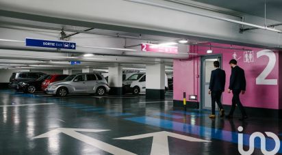 Parking of 11 m² in Paris (75017)