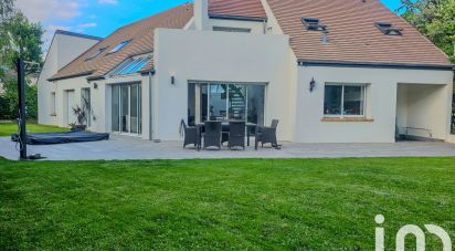 Architect house 9 rooms of 240 m² in Bussy-Saint-Georges (77600)