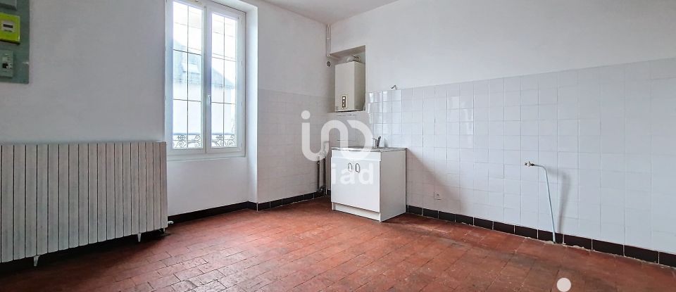 Traditional house 5 rooms of 105 m² in Vierzon (18100)