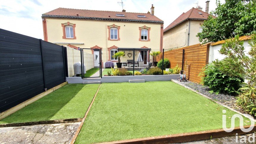 Maison traditionnelle 6 pièces de 192 m² à Auménancourt (51110)