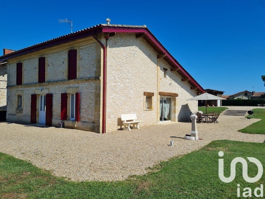 Country house 5 rooms of 220 m² in Fougueyrolles (33220)