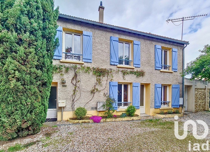 Town house 6 rooms of 154 m² in Fontenay-le-Fleury (78330)