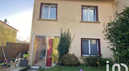 Maison 4 pièces de 90 m² à Les Herbiers (85500)