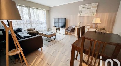 Apartment 3 rooms of 69 m² in Évry (91000)