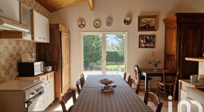 House 5 rooms of 148 m² in Saint-Hippolyte (17430)