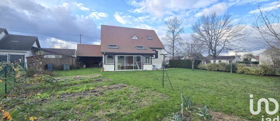 Traditional house 5 rooms of 107 m² in La Ferté-Saint-Aubin (45240)