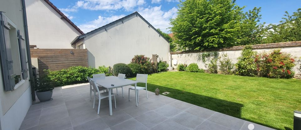 Maison 5 pièces de 140 m² à Liverdy-en-Brie (77220)