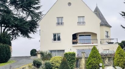 Demeure 11 pièces de 315 m² à Rochecorbon (37210)