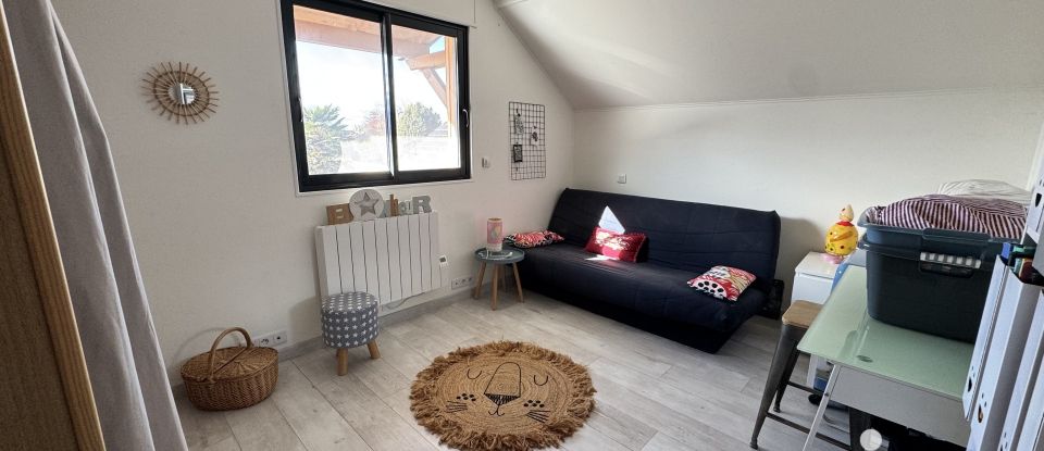 Maison 5 pièces de 195 m² à Bénéjacq (64800)