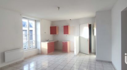 Appartement 3 pièces de 53 m² à Fougères (35300)