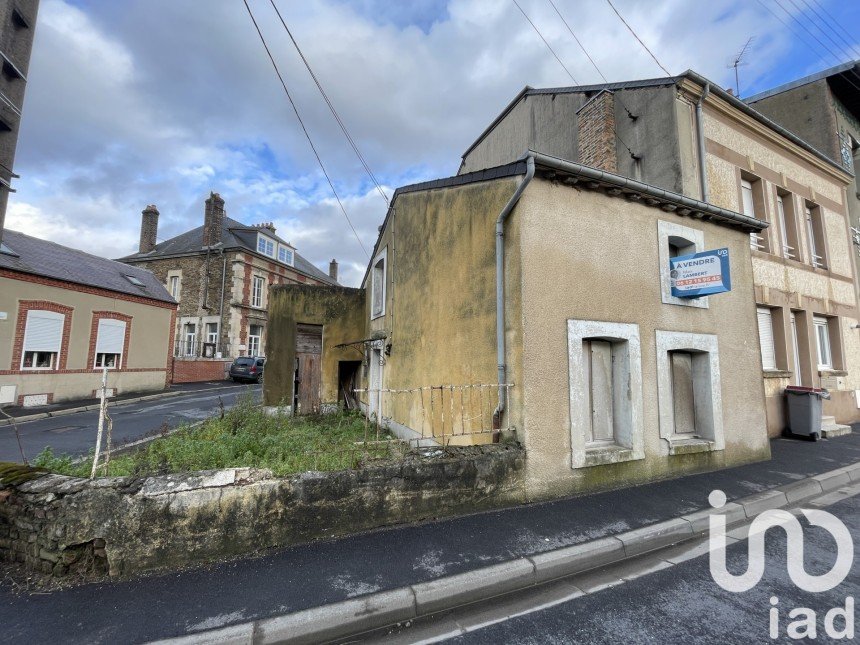 Maison 4 pièces de 42 m² à Bogny-sur-Meuse (08120)