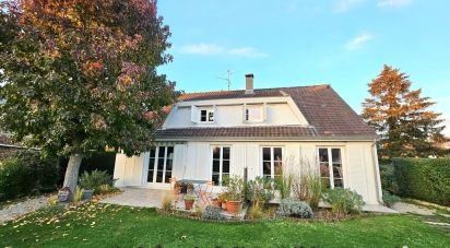 Maison 8 pièces de 185 m² à Saint-Saulve (59880)