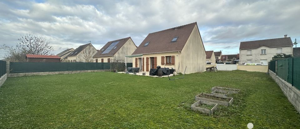 Maison traditionnelle 5 pièces de 99 m² à Vaux-le-Pénil (77000)