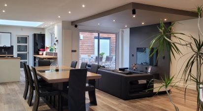 Maison 5 pièces de 160 m² à Roubaix (59100)