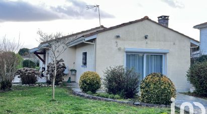 Maison traditionnelle 5 pièces de 114 m² à Ambarès-et-Lagrave (33440)