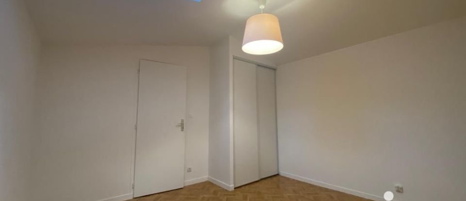 House 4 rooms of 77 m² in Vérines (17540)