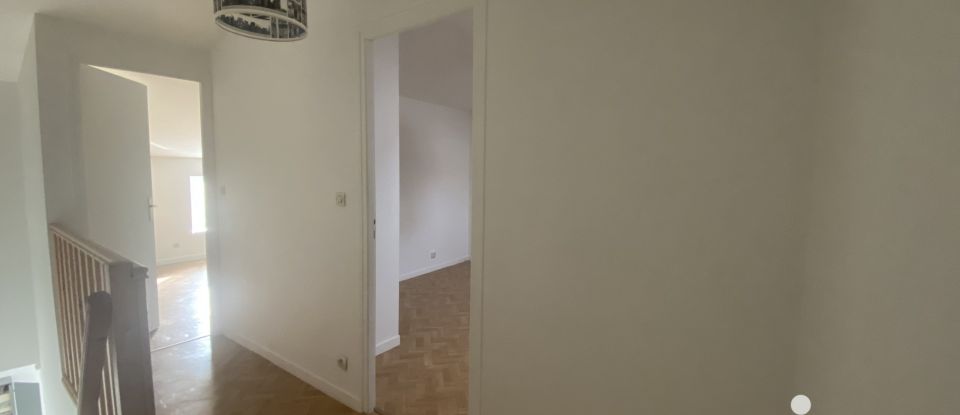 House 4 rooms of 77 m² in Vérines (17540)