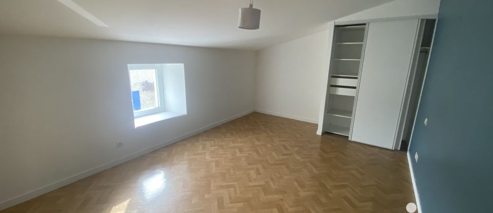 House 4 rooms of 77 m² in Vérines (17540)