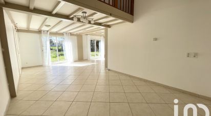 House 6 rooms of 155 m² in Belin-Béliet (33830)