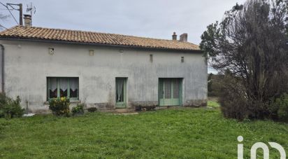 Country house 3 rooms of 92 m² in Mairé-Levescault (79190)